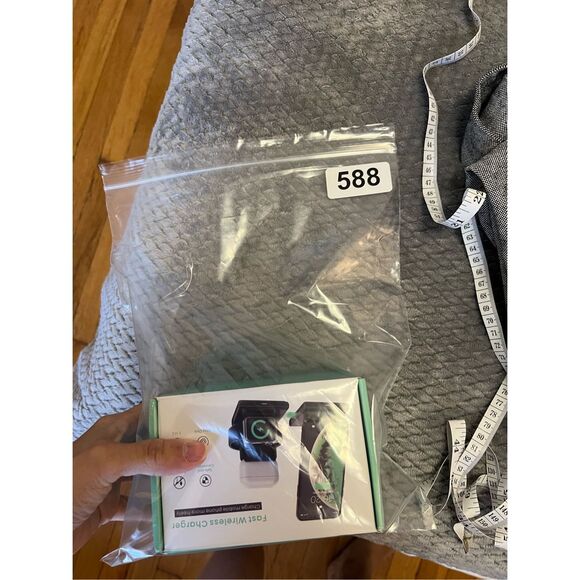 WIRELESS CHARGING DOCK - 3-in-1 - Picture 6 of 7